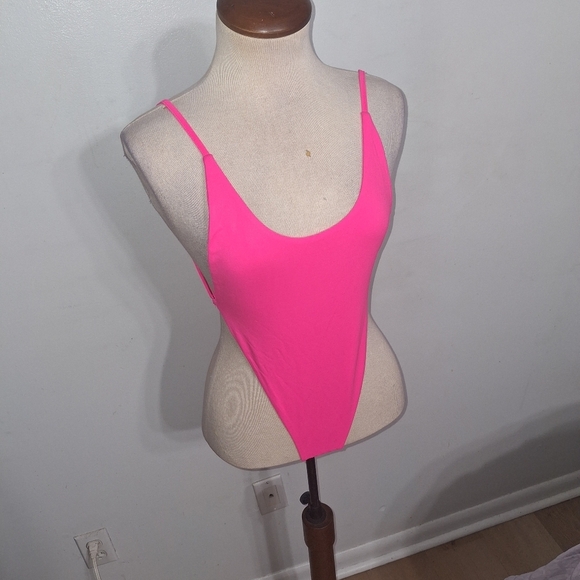 Fashion Nova Tops - Fashion Nova- Too Hip For You Bodysuit-W Sz Small